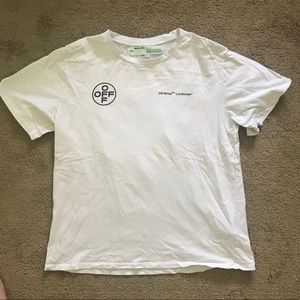 ❗️Off-white Men’s T-shirt size L (SALE)❗️